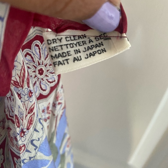 Vana Silk Scarf Made in Japan Floral Print - Picture 7 of 7